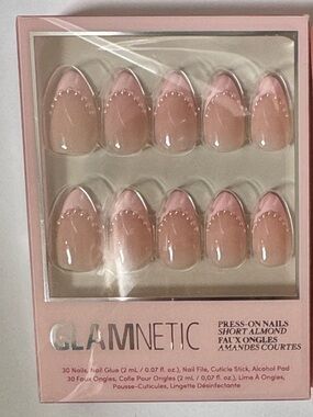 GLAMNETIC Press-On Nail Sets